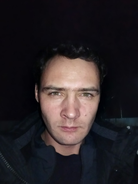 Евгений Здесь, Россия, Краснодар, 33 года. Хочу найти Важен взгляд на мир, в поисках обеспеченнойБезумие, это эхо реальности, без инициатора этой реальности