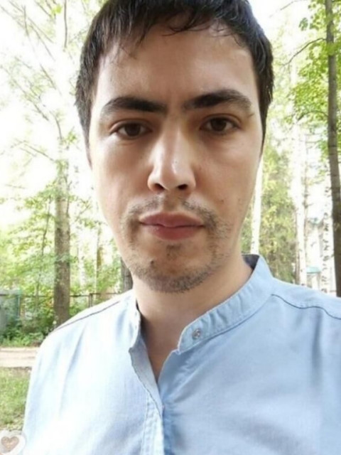 Руслан, Россия, Уфа, 40 лет. Познакомлюсь с женщиной для любви и серьезных отношений, гостевого брака, дружбы и общения.Меня зовут Руслан. Работаю по вахтам. Помбуром. обьездил пол- России, а семьи нормальной так и не со