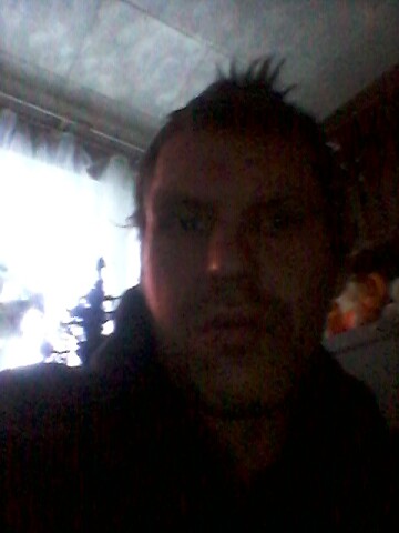 Николай Рунышков, Россия, Кохма, 41 год, 1 ребенок. Хочу найти Верную спокойную и котрая будет любить каким естьСвободный разведеный человек желаю найти верную и которая будет любить