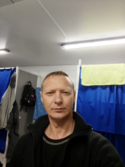 Сергей, Россия, Оренбург, 41 год, 3 ребенка. Познакомлюсь с женщиной для любви и серьезных отношений.Спокойный, добрый, немного стеснительный. Работящий, верный, честный.