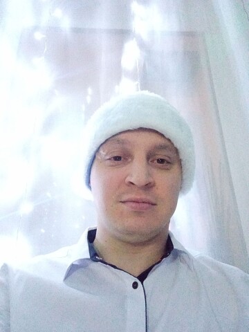 Артур Кояшов, Россия, Уфа, 33 года. Привет, я глухой Артур, мне 32 год, живу в Уфе. Я холостяк, хочу познакомиться с девушкой, чтобы соз