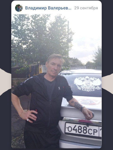 Владимир Гуренко, Россия, Луганск, 49 лет. Хочу найти Нормальную, чтоб небыло тараканов в голове больше чем в меня!Всё норм на дуже, пустота!