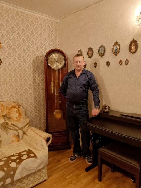 Евгений, Россия, Тюмень, 51 год. Познакомлюсь с женщиной для любви и серьезных отношений, дружбы и общения.Живу а Тюмени работаю, разведен, прогулки, театр, кино .