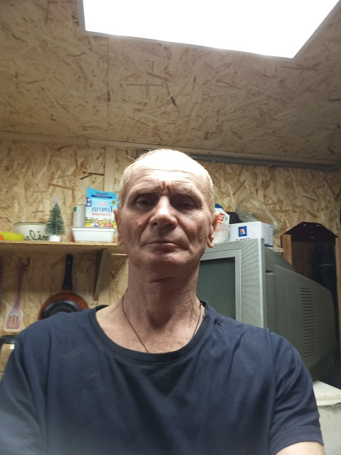 Антон, Россия, Ивантеевка, 60 лет, 1 ребенок. Познакомлюсь с женщиной для любви и серьезных отношений.Без вредных привычек сам из Беларуси