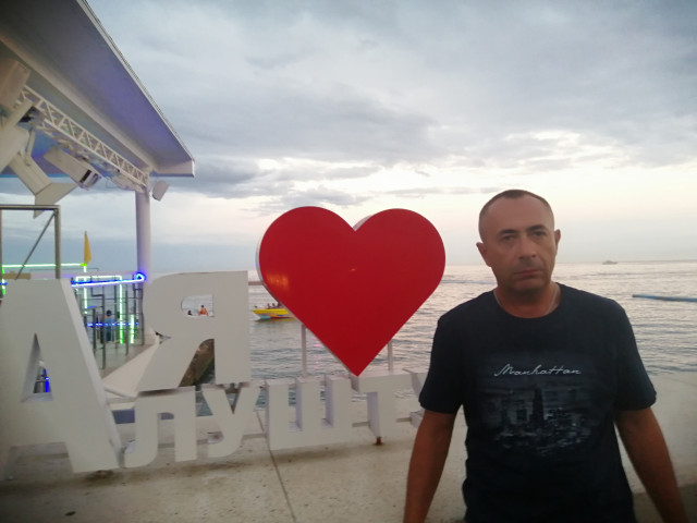 Александр, Россия, Тамбов, 49 лет, 1 ребенок. Познакомлюсь с женщиной для любви и серьезных отношений.Обычный мужчина. Разведен. Работаю. Люблю животных. Остальное при общении