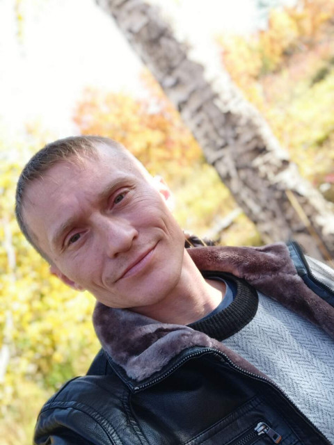 Александр Черенков, Усолье-Сибирское, 44 года, 4 фото. Он ищет её: Для общения (дальше видно будет). Ищу женщину 35-40 лет, уравновешенную, спокойную, любящую домашний  Анкета 818230. 