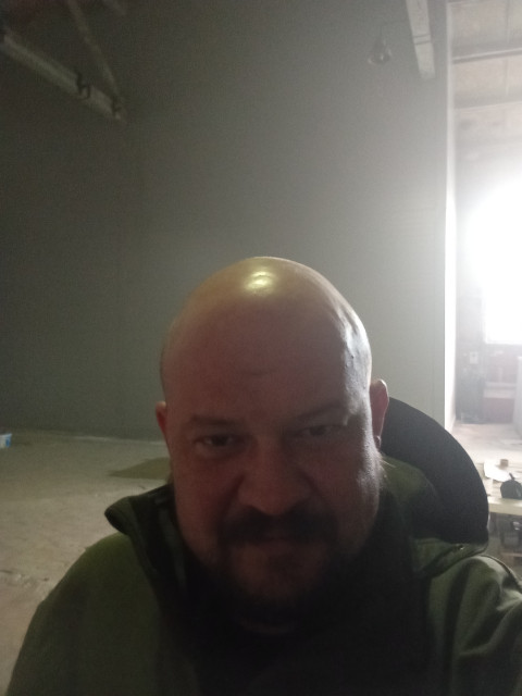 Алексей, Россия, Омск, 40 лет, 2 ребенка. Денег нет и кредиты не дают, арбитраж и тд мимо, люблю выезды на природу, люблю детей и работу, оста