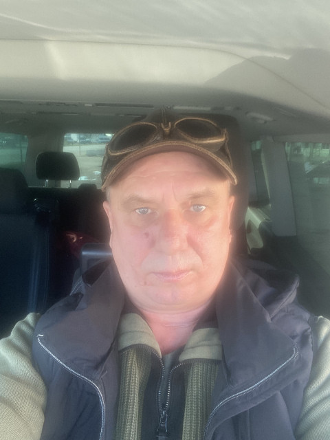 Андрей, Россия, Темрюк, 58 лет. Познакомлюсь с женщиной для любви и серьезных отношений, дружбы и общения.Спокойный, веселый, уже не работаю. Без материальных и других проблем. Ищу женщину для отношений, со