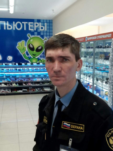 Михаил Кириллов, Россия, Новосибирск, 53 года. Хотелось бы встретить милую добрую отзывчивую женщину без всяких выкрутасов Хочу любить и быть любимЖиву один жена умерла полтора года назад детей нет но хотел бы я думаю ещё не поздно