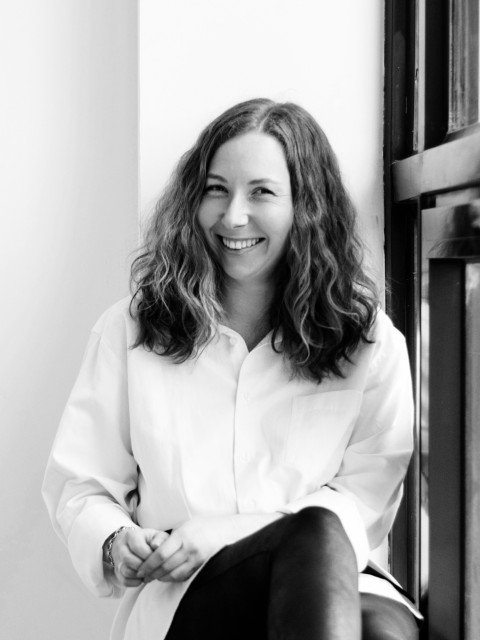 Ольга Куренкова, Санкт-Петербург, м. Ладожская, 37 лет, 2 ребенка. У меня две дочки. 
Работаю в сфере проектирования и строительства. От работы получаю удовольствие.