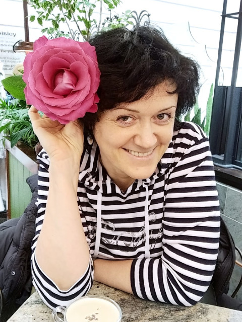 Галина, Россия, Санкт-Петербург, 50 лет, 2 ребенка. Какого мужчину хочу встретить ..... конечно, принца на белой лошади
Цель знакомства ..... приедет, О себе в двух словах : 
1. Все мои хорошие качества тут не поместятся, а нехороших так мало, что о 