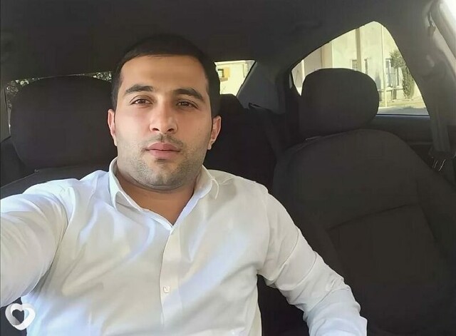 Расул, Россия, 31 год. Ищу девушку для серьезных отношений, никаких особых хотелок. Если хотите познакомиться - не стесняйт