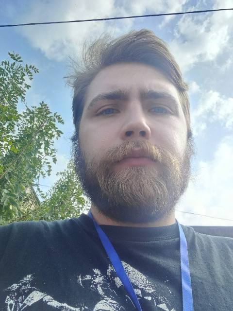 Иван Большаков, Россия, Москва, 29 лет. Хочу найти девушку с детьми, кажется классным, когда у девушки уже готовая семьяОбычный парень, 186 рост, есть машина, квартира, хорошая работа.