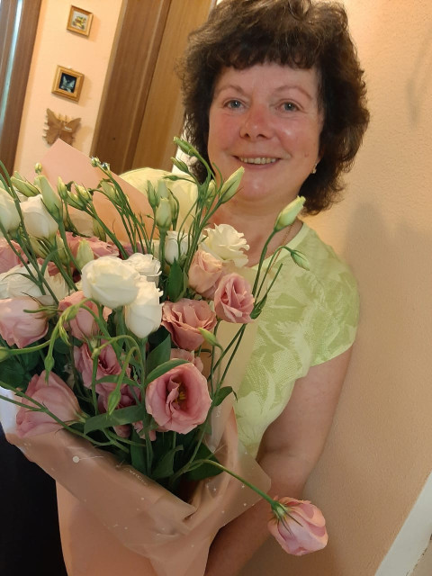 Вера, Россия, Санкт-Петербург, 63 года, 2 ребенка. Ищу: Друга, по интересам. А дальше сама жизнь подскажет.  Анкета 819188. 