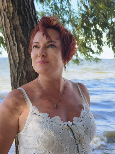 Виктория, Россия, Москва, 42 года, 1 ребенок. Ищу надежного спутника жизни, с которым мы вместе будем исследовать и познавать этот прекрасный мир,Романтичная, симпатичная и дружелюбная девушка. Была замужем, есть прекрасная дочка 11 лет. Все прек