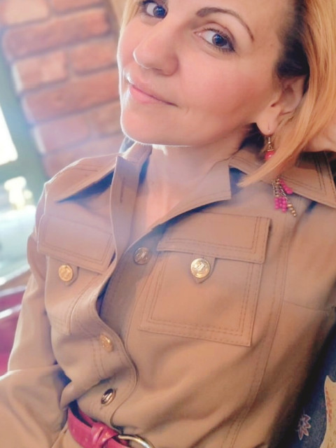 Илария, Россия, Сергиев Посад, 41 год, 1 ребенок. Ищу: Интересного собеседника. Возраст принципиальный фактор. Не младше себя. Умного, образованного, уверенного...  Анкета 819333. 