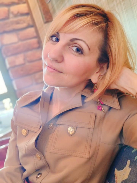 Илария, Россия, Сергиев Посад, 41 год, 1 ребенок. Ищу: Интересного собеседника. Возраст принципиальный фактор. Не младше себя. Умного, образованного, уверенного...  Анкета 819333. 