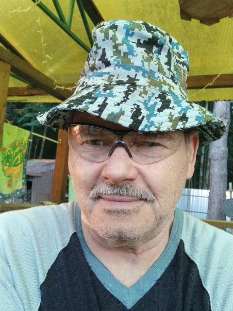 Владимир, Азербайджан, Баку, 69 лет. Познакомлюсь с женщиной для любви и серьезных отношений.Живу в Баку с детями.. хочу найти женщину живую и веселую но без детей приеду по зову. про то хочитс