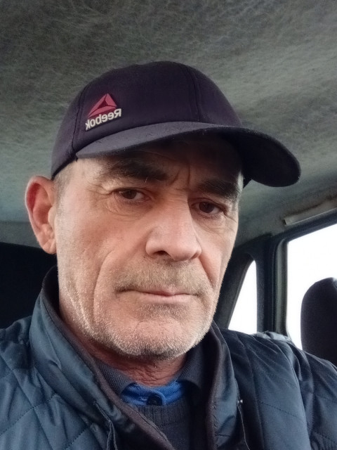 Руслан, Россия, Саратов, 50 лет, 1 ребенок. Хочу найти Весёлую главное чтоб не выносила мозг. до 45лет. до75кгРаботаю. Разведён . Хател познакомиться с женой не замужней