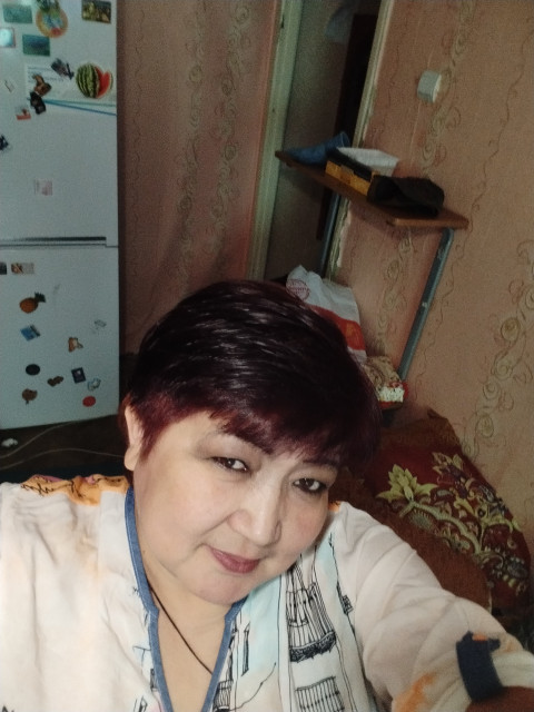 Найди меня пожалуйста в толпе.И обними тихонечко за плечи.Я точно знаю,что в моей судьбе должна произойти с тобою встреча!!!