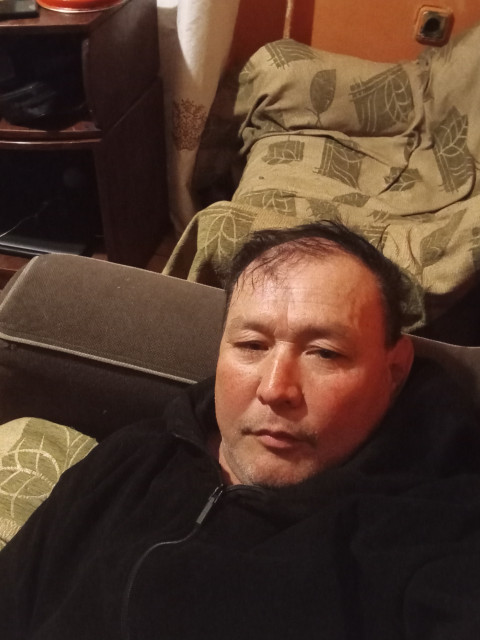 Нурик, Казахстан, Талгар, 52 года. Познакомлюсь с женщиной для любви и серьезных отношений. строинуюСваршик работаю стоителстве ишу спутника жизи