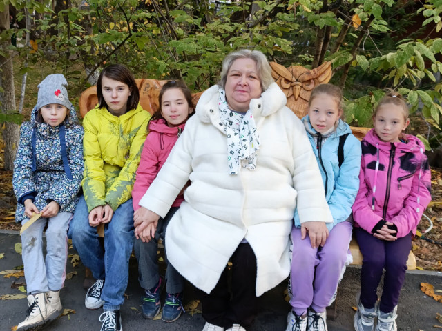 Любим гулять в зоопарке.