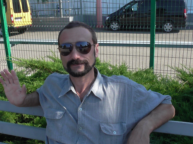 Дмитрий, Россия, Москва, 55 лет. Хочу найти Стройную, скорее худощавую, с чувством юмора. Образованную. Общение, встречи. Физические отношения -Серьезный, но с чувством юмора. Эрудированный.