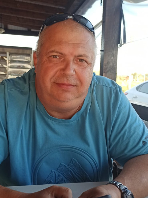 Павел, Москва, м. Новогиреево, 55 лет, 1 ребенок, 1 фото. Он ищет её: женщину для любви и серьезных отношений, брака и создания семьи.  Анкета 820740. 