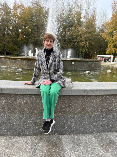 Людмила, Россия, Стерлитамак, 56 лет, 2 ребенка. Хочу встретить сильного духом мужчину 55-65 лет, который равнодушен к спиртному, если не курит очень...  Анкета 820765. 