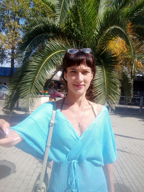 Елена, Брянск, 38 лет, 1 ребенок, 13 фото. Познакомлюсь с мужчиной для любви и серьезных отношений, дружбы и общения.  Анкета 820897. 