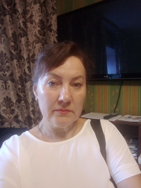Сафонова Татьяна, Россия, Новосибирск, 56 лет, 1 ребенок. Хочу встретить мужчину для серьезных отношений без хамства .Мне 56лет, рост156, среднего телосложения. Живу в общежитии с ребенком 15 лет, сын. Не пью, не курю.
