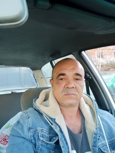 Михаил, Россия, Артём, 46 лет, 2 ребенка. Познакомлюсь с женщиной для любви и серьезных отношений.При встрече