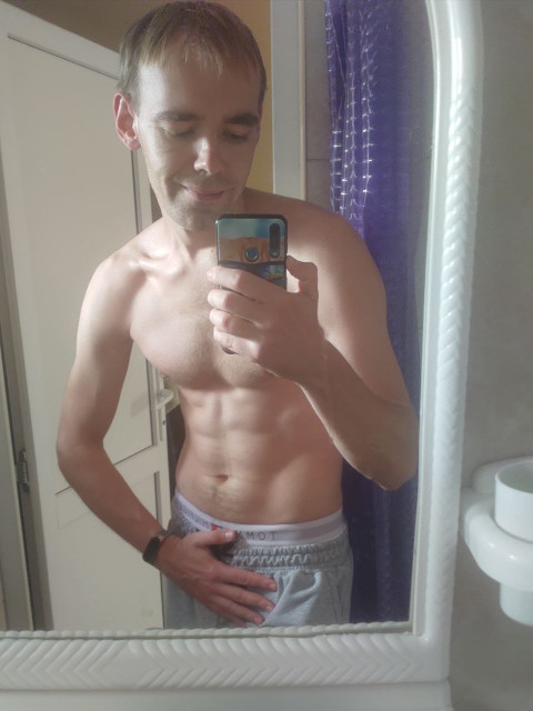 Николай, Москва, м. Крылатское, 33 года. Познакомлюсь с женщиной для любви и серьезных отношений, брака и создания семьи, дружбы и общения.Я врач 🧑 ‍ ⚕ Коренной москвич
В свободное время музыкант 🎶, денсю