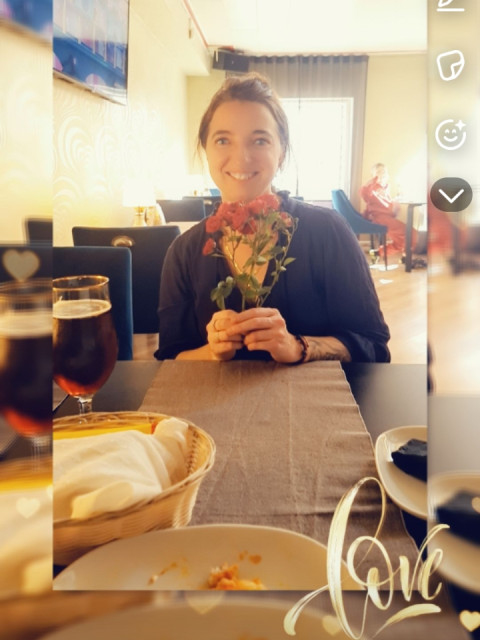 Наталья, Латвия, Валка, 43 года, 2 ребенка. Познакомлюсь с мужчиной для любви и серьезных отношений, создания семьи, дружбы и общения. 
ОтветстСамостоятельная, хорошая хозяйка, с многими интересами, и чувством юмора. :-))