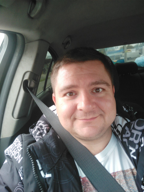 Александр, Россия, Ростов-на-Дону, 36 лет. Познакомлюсь с женщиной для любви и серьезных отношений, брака и создания семьи, воспитания детей, рЖиву в Ростове
Я врач, массажист, мастер на все руки🤗 
Серьёзно, серьезный мужчина ищет се