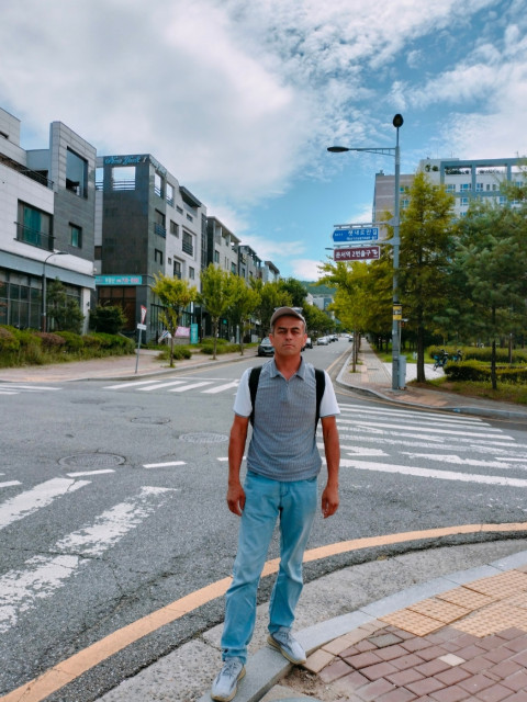 Кахраман, Казахстан, Шымкент, 46 лет, 2 ребенка. Познакомлюсь с женщиной для любви и серьезных отношений, брака и создания семьи, рождения совместныхНе курю, не употребляю алкоголь. Физически здоров. Работаю. Могу любое время и в любом месте прокорм