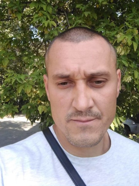Павел, Санкт-Петербург, м. Обухово, 43 года, 1 ребенок. Познакомлюсь с женщиной для любви и серьезных отношений, брака и создания семьи, воспитания детей.Спортивный, активный, разносторонний. В поиске второй половины. Был опыт семейной жизни.