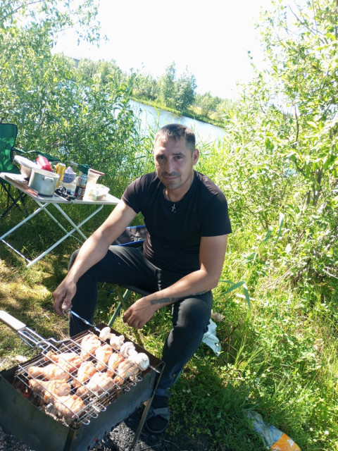 Евгений, Россия, Лангепас, 41 год. Познакомлюсь с женщиной для дружбы и общения. Анкета 823131. 