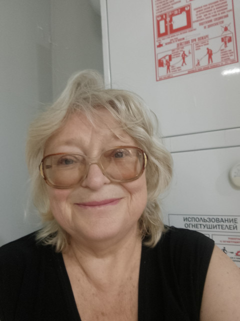 Светлана, Россия, Екатеринбург, 67 лет. Ищу: Добродушного с хорошим чувством юмора.  Анкета 823193. 