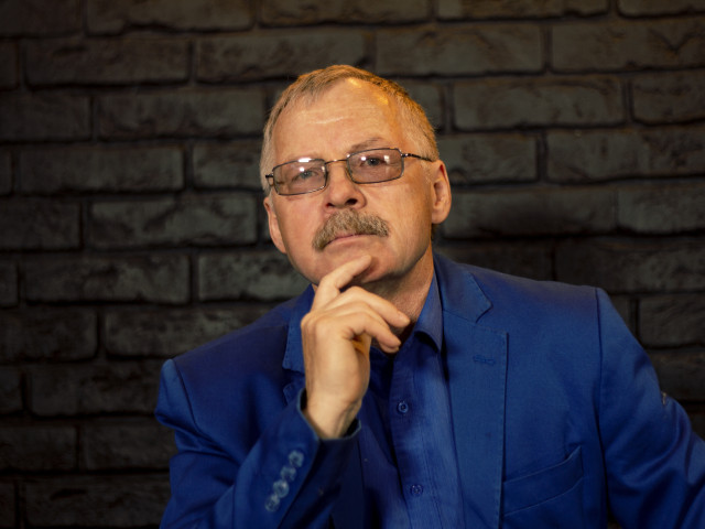 Валерий, Россия, Пермь, 66 лет. Ищу свою Музу, близкую по духу и интересам женщину.Здравствуйте. Вдовец. Образование высшее (ПГИК-84) Дети взрослые и живут отдельно. . Курить бросил в