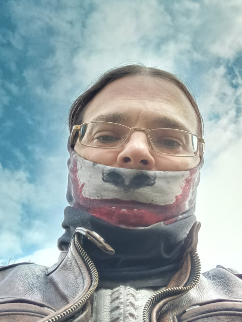 Ярослав, Россия, Санкт-Петербург, 45 лет, 1 ребенок. Хочу найти Ту, которая с полуслова и с полувзгляда понимает тебя, а ты ее. Ту, в которую захочется вкладывать сДобрый, спокойный, уверенный в себе, разносторонний и разный. Бываю авантюрен, бываю задумч