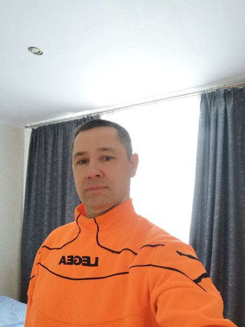 Роман, Россия, Ярославль, 51 год, 1 ребенок. Познакомлюсь с женщиной для любви и серьезных отношений, брака и создания семьи, воспитания детей, рОбыкновенный, простой и добрый, не курю алкоголь изредка.