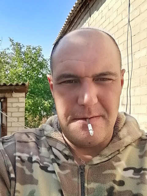 Саша, Россия, Луганск, 37 лет. Познакомлюсь с женщиной для любви и серьезных отношений, брака и создания семьи. Анкета 824184. 