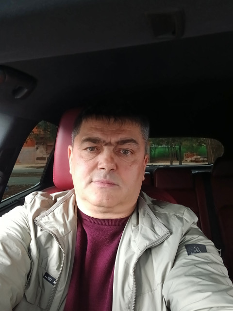 Олег, Россия, Москва, 50 лет. Познакомлюсь с женщиной для любви и серьезных отношений, брака и создания семьи.Разведен, в активном поиске женщины для серьёзных отношений . Работаю в крупной китайской компании, 