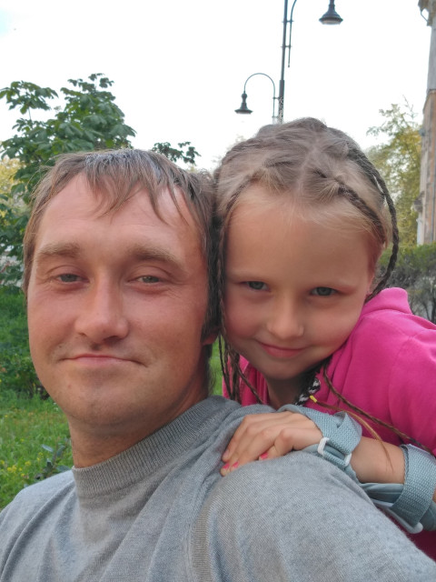 Андрей, Россия, Тольятти, 38 лет, 1 ребенок. Познакомлюсь с женщиной для любви и серьезных отношений, брака и создания семьи, рождения совместныхЛюблю отдых на природе, охота, рыбалка, не пью, но курю. Люблю животных. Живу, работаю