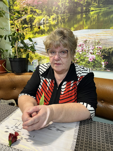 Галина, Россия, Нижний Новгород, 67 лет, 2 ребенка. Познакомлюсь с мужчиной для любви и серьезных отношений, брака и создания семьи.Вдова. Пенсионерка, увлекаюсь садоводством