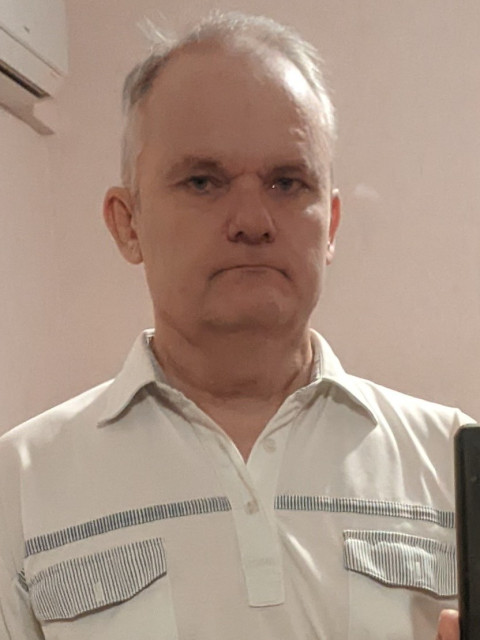 Александр, Россия, Краснодар, 51 год, 1 ребенок. Хочу создать семью с дамой без детей, которая желает иметь семью и ребёнка.Обычный нормальный мужчина. Без вредных привычек. 
Живу в Краснодаре. Своё жильё есть.