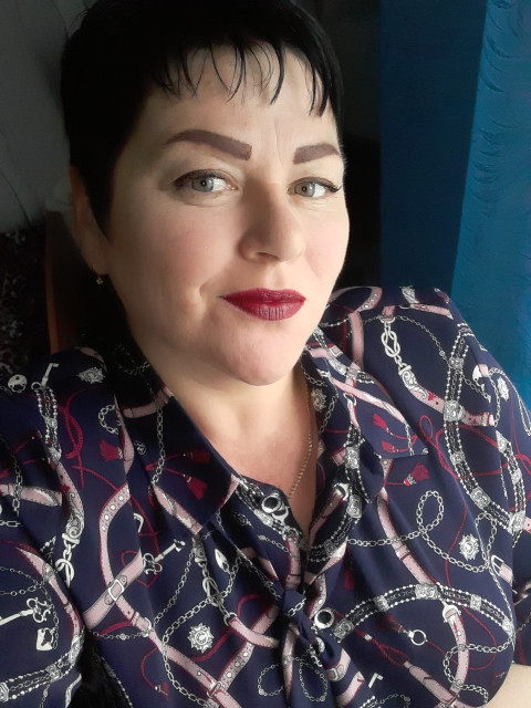 Любаша, Россия, Кемерово, 48 лет, 1 ребенок. Познакомлюсь с мужчиной для любви и серьезных отношений, брака и создания семьи, дружбы и общения.Хозяюшка😊