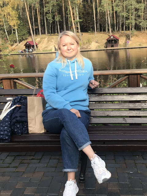 Мария, Россия, Москва, 47 лет, 1 ребенок. Познакомлюсь с мужчиной для любви и серьезных отношений, брака и создания семьи, дружбы и общения.Живу за городом, люблю путешествия, прогулки, кино и книги