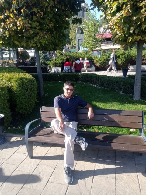 Бек, Россия, Азов, 56 лет, 4 ребенка. Нормального телосложения, рост 165-170, свободная, хочу познакомиться дл отношений. А там будет виднБывший военный, разведён, ищу женщину для отношений